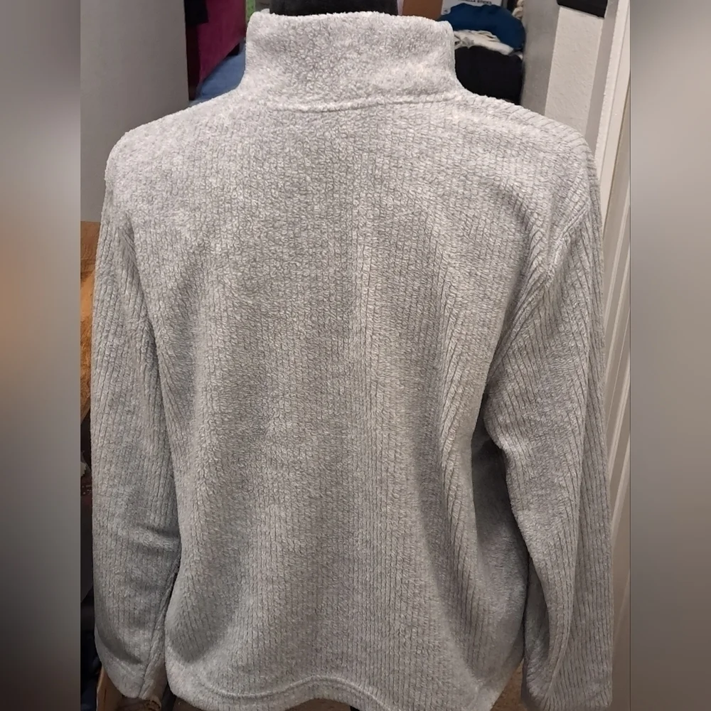 Catalina Women's Heather Gray Pullover Sweater    Size M
